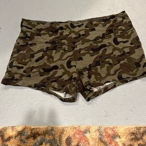 Army colored cotton shorts